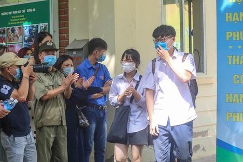 Thí sinh nói gì về đề thi môn Văn THPT Quốc gia 2021?