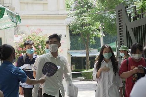 Đề thi Toán được đánh giá nhẹ nhàng, sẽ có 'mưa' điểm cao?
