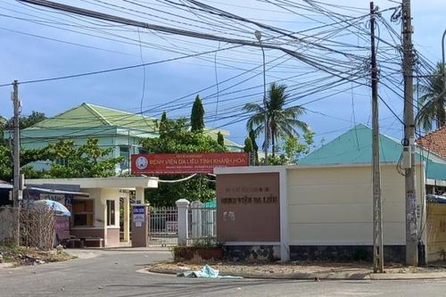 Số ca mắc COVID-19 tiếp tục tăng, Khánh Hòa thành lập 3 bệnh viện dã chiến