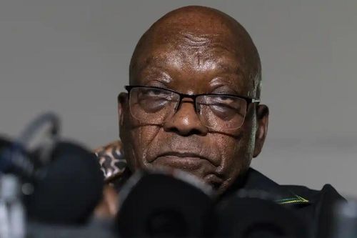 Cựu Tổng thống Nam Phi Jacob Zuma tự nộp mình cho cảnh sát