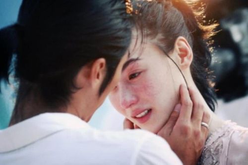Trương Bá Chi kể lại lễ cưới chóng vánh với Tạ Đình Phong