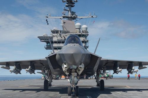 Phi đội F-35C đầu tiên sẵn sàng chiến đấu trên tàu sân bay