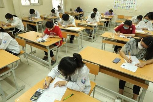 Thi tốt nghiệp THPT năm 2021: Thí sinh không dễ lấy điểm giỏi ở các bài thi tổ hợp