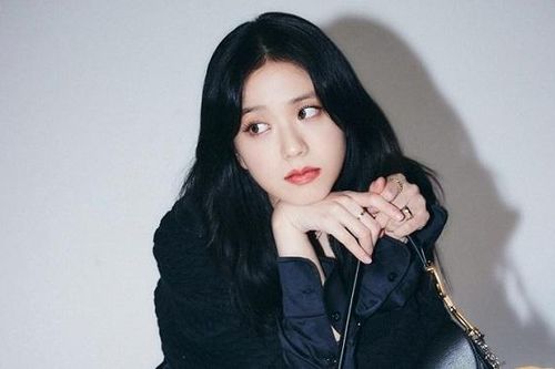Jisoo Blackpink chính thức được YG cho phát triển sự nghiệp diễn xuất