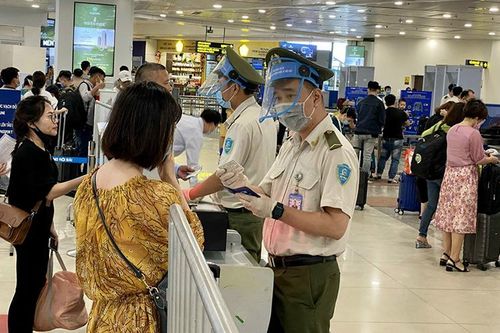 Giảm tải đường bay TP Hồ Chí Minh - Hà Nội xuống còn 1.700 chỗ/ngày