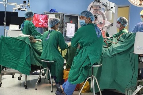 Yên Bái: Phẫu thuật thành công khối u vùng nền sọ đầu tiên