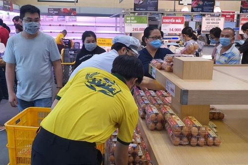 Lương thực, thực phẩm luôn đầy đủ trong 15 ngày cách ly toàn TP. HCM