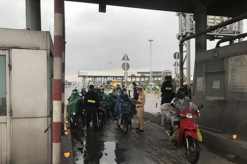 Cảng Đồng Nai kẹt cứng vì người dân rời TP. HCM trước giờ giãn cách xã hội