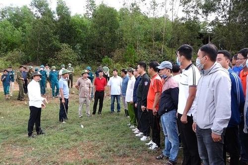 300 chiến sỹ cùng chó nghiệp vụ truy tìm kẻ giết mẹ vợ ở Quảng Bình