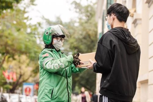 TP.HCM: Tạm dừng bán vé số, dịch vụ ăn uống mang về và xe ôm từ 0h ngày 9/7
