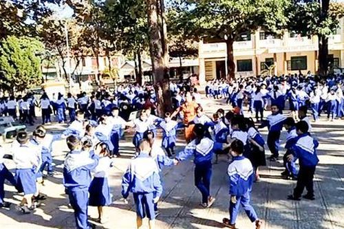 Nỗ lực xây dựng trường đạt chuẩn quốc gia
