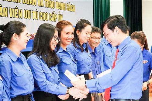 Cần quan tâm công tác bồi dưỡng, tạo nguồn phát triển đảng viên