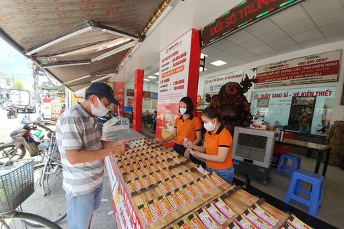 TP.HCM tạm dừng bán vé số, dịch vụ ăn uống mang về từ 0h ngày 9/7