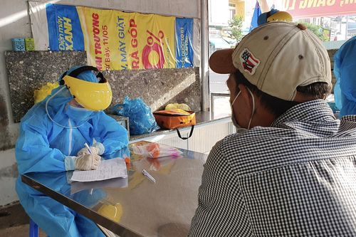 Hậu Giang phát hiện 1 người mắc COVID-19 và 4 người nghi nhiễm