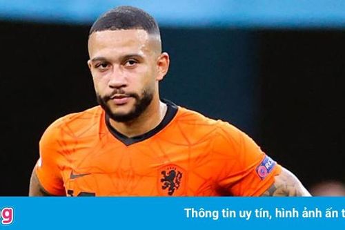 Depay bị giảm lương ngay sau khi gia nhập Barca
