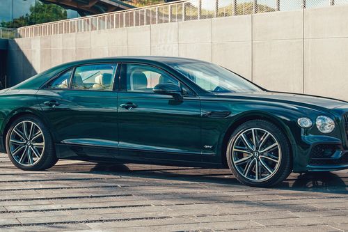 Bentley Flying Spur Hybrid với động cơ V6 mạnh hơn phiên bản V8
