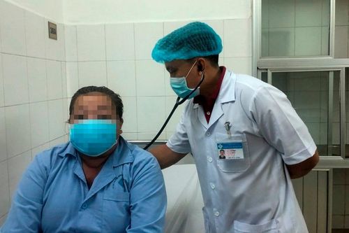 Nữ bệnh nhân 'giữ' xương cá trong phế quản suốt một năm