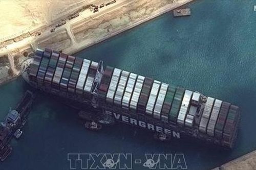 Tàu Ever Given rời kênh đào Suez