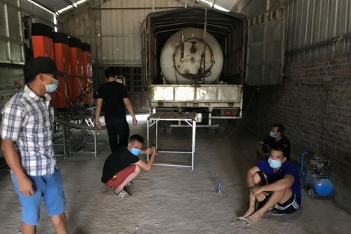 ''Cất vó'' nhóm đối tượng san chiết ga trái phép
