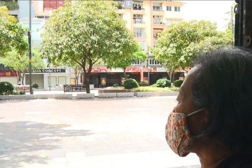 Người dân TPHCM nói gì trong ngày đầu giãn cách xã hội?
