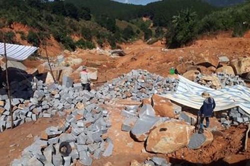 Xử phạt 2 công ty khai thác khoáng sản vượt công suất hơn 1,3 tỷ đồng