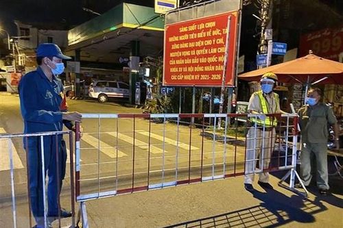 TPHCM: Bảo đảm cung cấp đủ thực phẩm, hàng hóa cho người dân