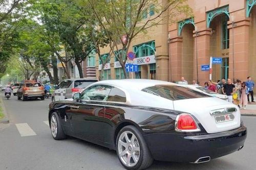 Chặn xe biển ngoại giao rởm để né thuế, hưởng quyền miễn trừ