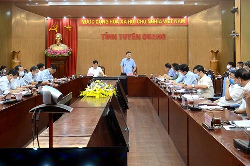 Chia sẻ kinh nghiệm với Phú Thọ về sản xuất nông nghiệp hàng hóa