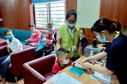 Khám sức khỏe miễn phí cho trẻ có hoàn cảnh khó khăn