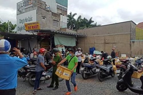 TPHCM: Phạt chủ bãi xe Đệ Nhất 30 triệu đồng vì để gần 100 người tụ tập