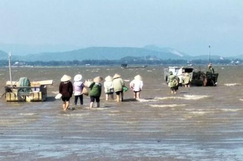 Quảng Ninh: Đi đào giun biển, một người bị nước cuốn tử vong