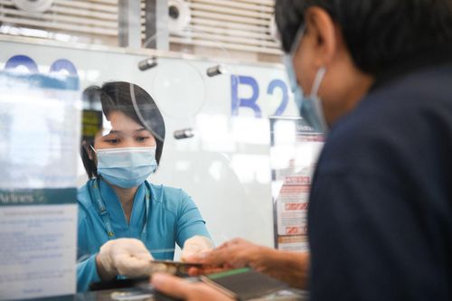 Cung cấp dịch vụ test nhanh Covid-19 tại sân bay Nội Bài