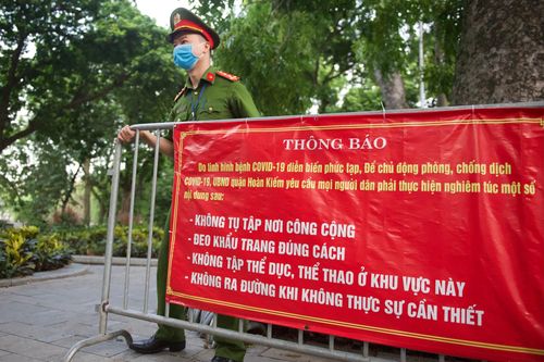 Vì sao Hà Nội phải tạm dừng thể dục thể thao ngoài trời?
