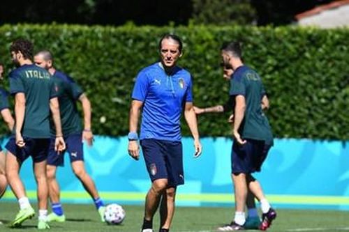 ĐT Italia vô tình hay cố ý để lộ đội hình chơi trận chung kết Euro 2020?