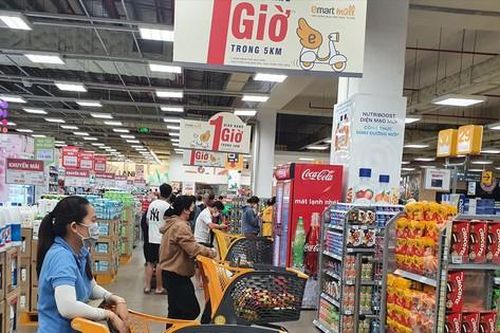 Ngày đầu giãn cách tại tâm dịch phía Nam: Siêu thị đầy hàng, giá tăng vọt ở chợ dân sinh
