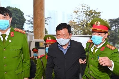 Ngăn cán bộ suy thoái đạo đức, lối sống