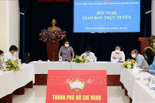 Chăm lo và giám sát hỗ trợ người dân gặp khó do COVID-19