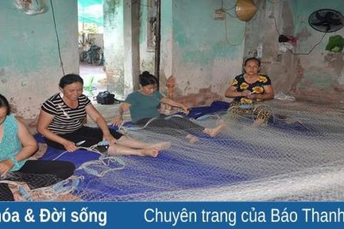 Phụ nữ xã Hoằng Trường với nghề đan lưới
