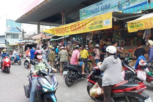 Người dân không nên đổ xô đi mua hàng hóa khi giãn cách xã hội