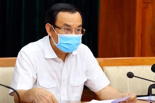 Bí thư Thành ủy TP.HCM tham vấn chuyên gia dịch tễ cách phòng chống COVID-19