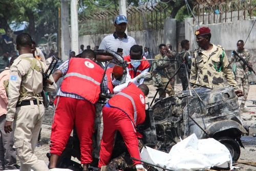 Đánh bom liều chết nhằm vào đoàn xe cảnh sát Somalia