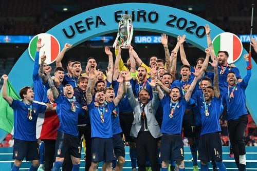 Italy vô địch Euro sau loạt sút luân lưu
