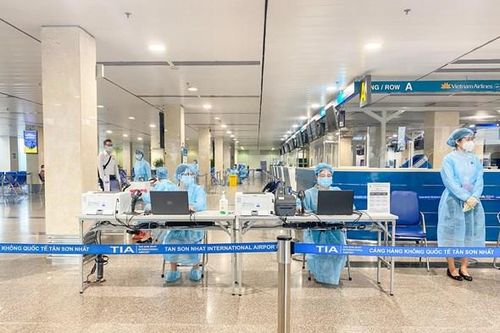 Cung cấp dịch vụ xét nghiệm nhanh Covid-19 tại sân bay Tân Sơn Nhất, Nội Bài