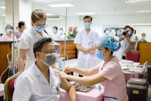 Việt Nam đã tiêm 4.040.783 liều vắc xin Covid-19 cho người dân