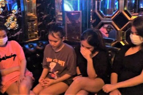 Vĩnh Phúc: Xử lý 2 nhóm thanh niên tụ tập, sử dụng ma túy trong quán karaoke