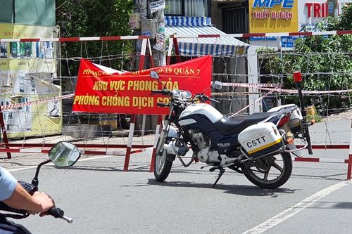 Trong 2 ngày, TP HCM phạt người vi phạm Chỉ thị 16 hơn 800 triệu đồng
