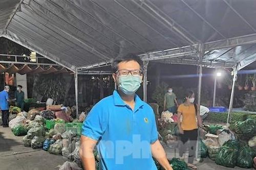 Khi cán bộ hóa 'ô sin' thời dịch bệnh