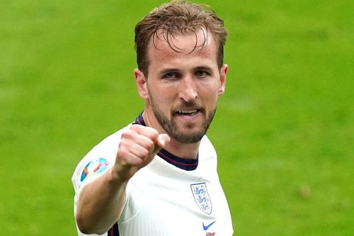 MU đề nghị Harry Kane, Barca ký 2 năm với Messi