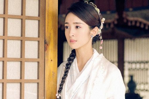 Lâm Y Thần phủ nhận tin đồn rút lui khỏi showbiz