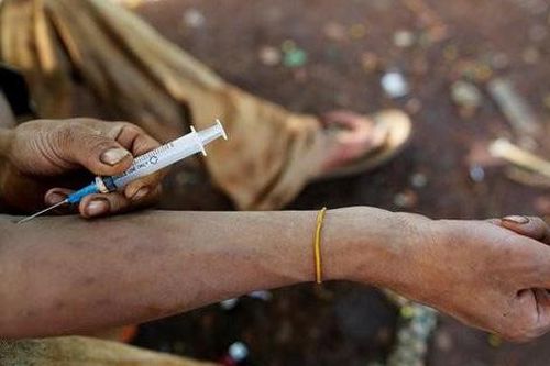 Xây dựng 'hàng rào' kiên cố ngăn ma túy tấn công học đường